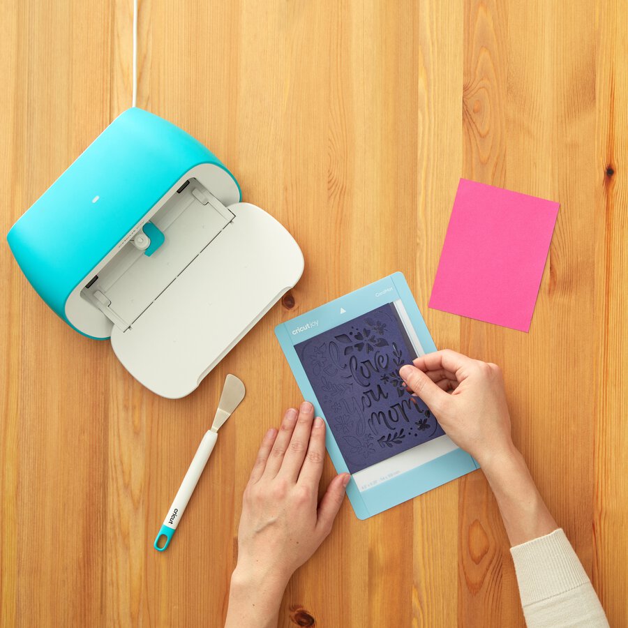 Cricut Joy™ + Essentials Bundle