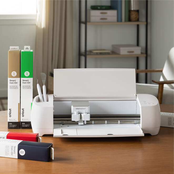 Cricut Explore™ 4 + Everything Bundle + Cricut Access™ Subscription