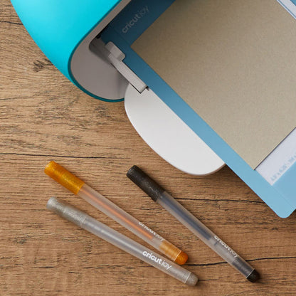 Cricut Joy™ + Insert Card Bundle + Cricut Access™ Subscription