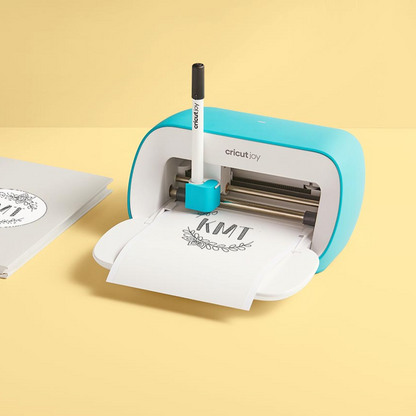 Cricut Joy™ + Insert Card Bundle + Cricut Access™ Subscription